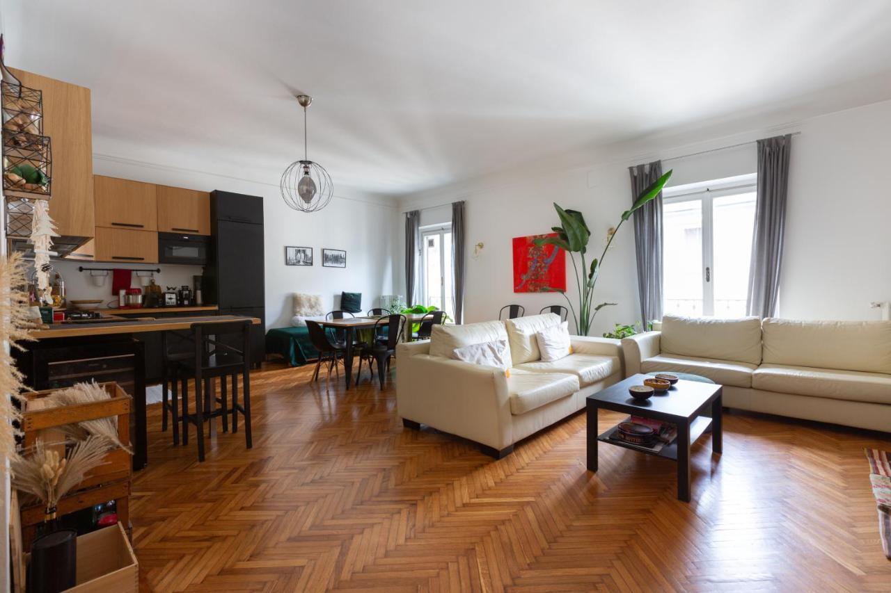 Moscova Cosy Apartment Милано Екстериор снимка