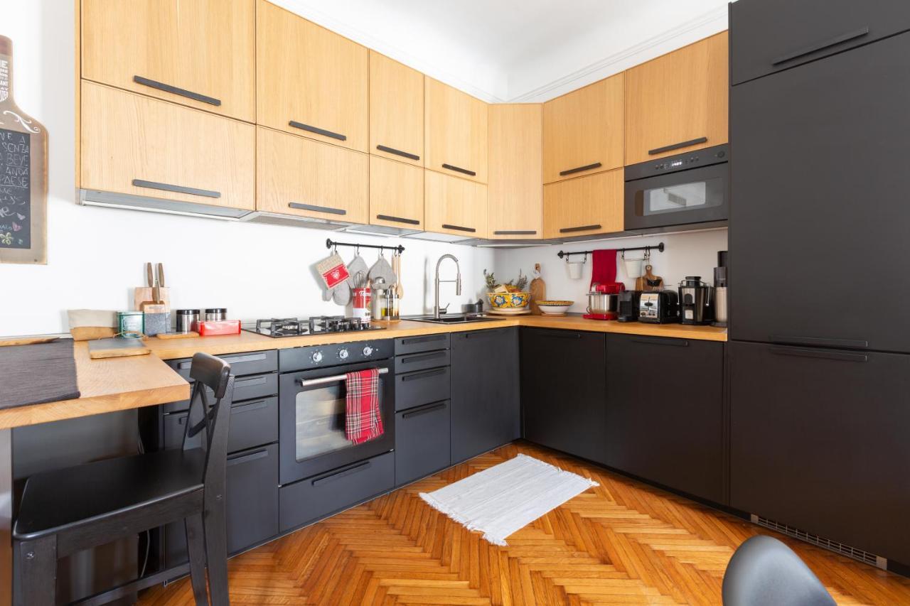 Moscova Cosy Apartment Милано Екстериор снимка